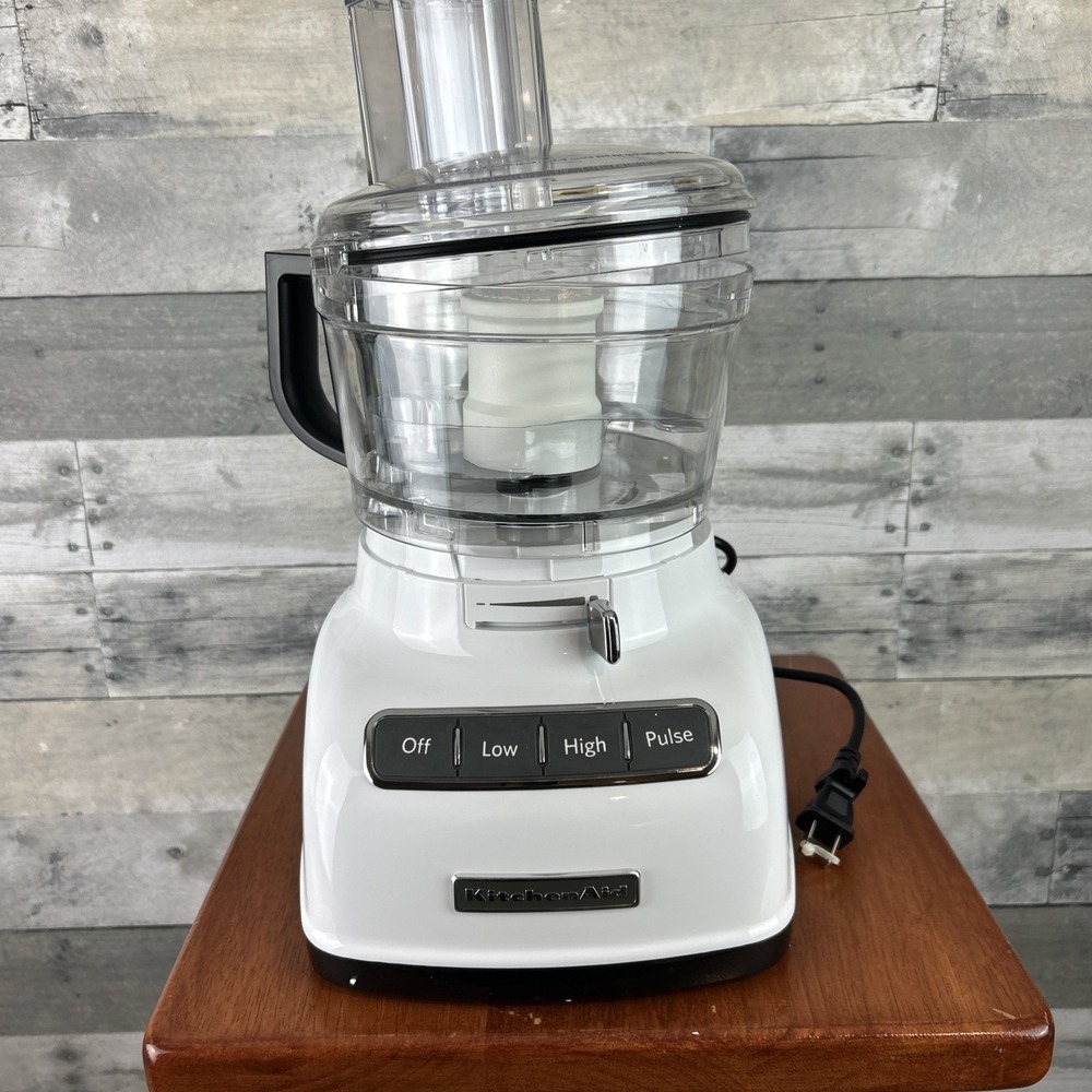 kitchenAid 7 cup food processor KFP0730Q White With accessories